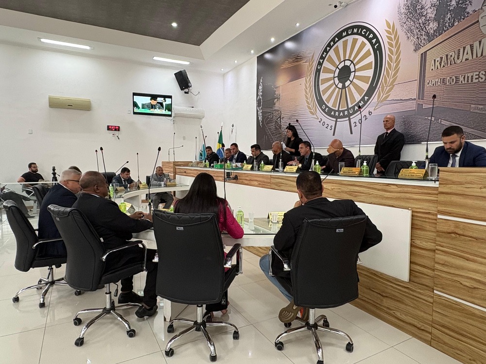 Câmara de Araruama segue parecer do TCE e reprova contas da ex-prefeita Lívia de Chiquinho