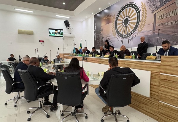 Câmara de Araruama segue parecer do TCE e reprova contas da ex-prefeita Lívia de Chiquinho