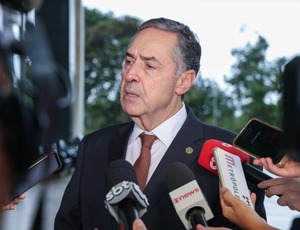 Barroso anuncia aposentadoria do STF