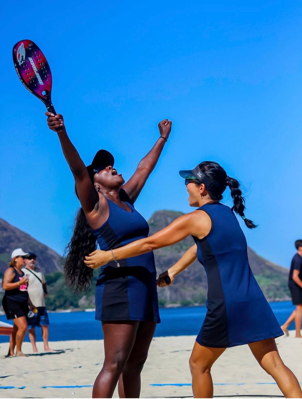 Niterói recebe a 4ª e última etapa do Circuito Niteroiense de Beach Tennis 2025 neste fim de semana