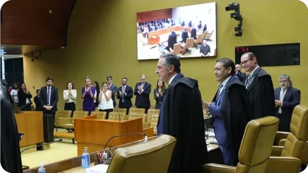 Ministro do governo, membro do TCU e senador são cotados para sucessão de Barroso