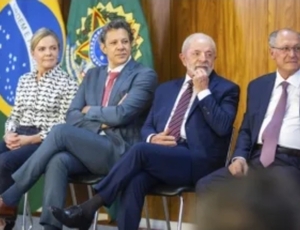 Ministra Gleisi acusa Congresso de 'sabotagem' contra taxação de super ricos