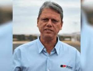 Pobres descobrem que pagam mais impostos que ricos e cobram: 'Tenha vergonha, Tarcísio'