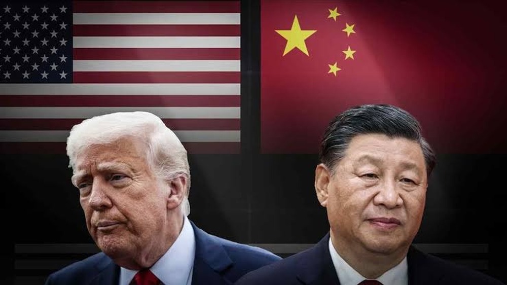 Trump anuncia tarifa adicional de 100% sobre produtos da China
