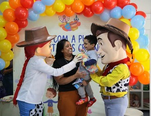 Hospital Geral de Nova Iguaçu celebra Dia das Crianças com pacientes da pediatria