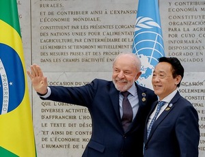 Com 12% do que se gasta com armas, o mundo acabaria com a fome, diz Lula na FAO