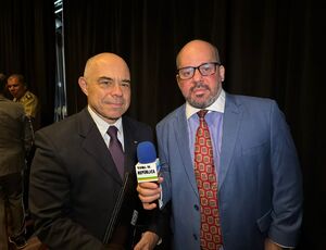 Desembargador Theophilo Miguel é homenageado por veteranos no Centro Cultural da Justiça Federal