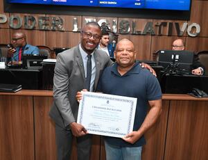 Márcio Simpatia Homenageia Marcelo Tyson com Título de Cidadania Iguaçuana