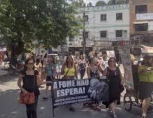 Aposentados de Rio Bonito seguem sem receber pagamento em meio a festival com artistas nacionais