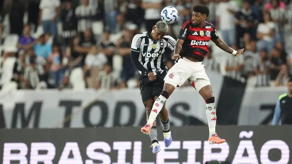 Clássico carioca tem show do Flamengo que goleia Botafogo por 3 x 0