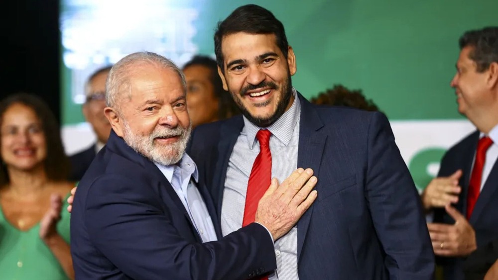 Jorge Messias: Quem é o provável indicado de Lula para substituir Barroso no STF