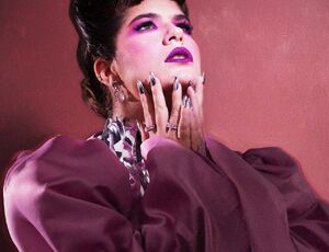 Taynã Ginepri aposta em figurino futurista para Sephora