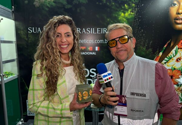 Catia Lins celebra expansão internacional da The Class na Professional Fair
