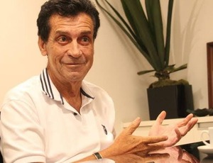 Ex-prefeito de Campos, Arnaldo Vianna é internado em estado grave na UTI