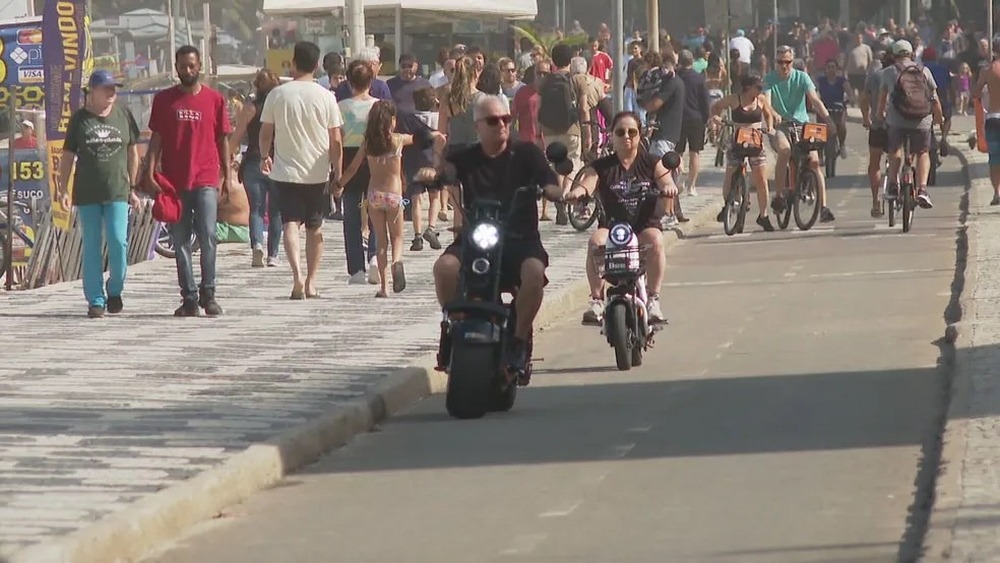 3 anos após regra nacional, Rio ainda não regulamentou uso de bicicletas e patinetes elétricos