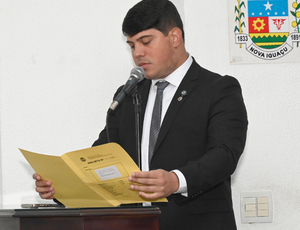 Vereador Thadeu do Marcos Fernandes aprova lei que protege professores e garante escolas mais seguras em Nova Iguaçu