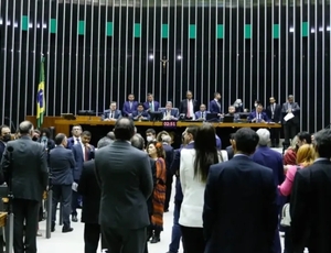 Centrão quer recompor orçamento do governo para evitar corte de emendas