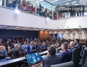 Deputados autorizam governo do RJ a usar aposentadoria de servidores para pagar dívida