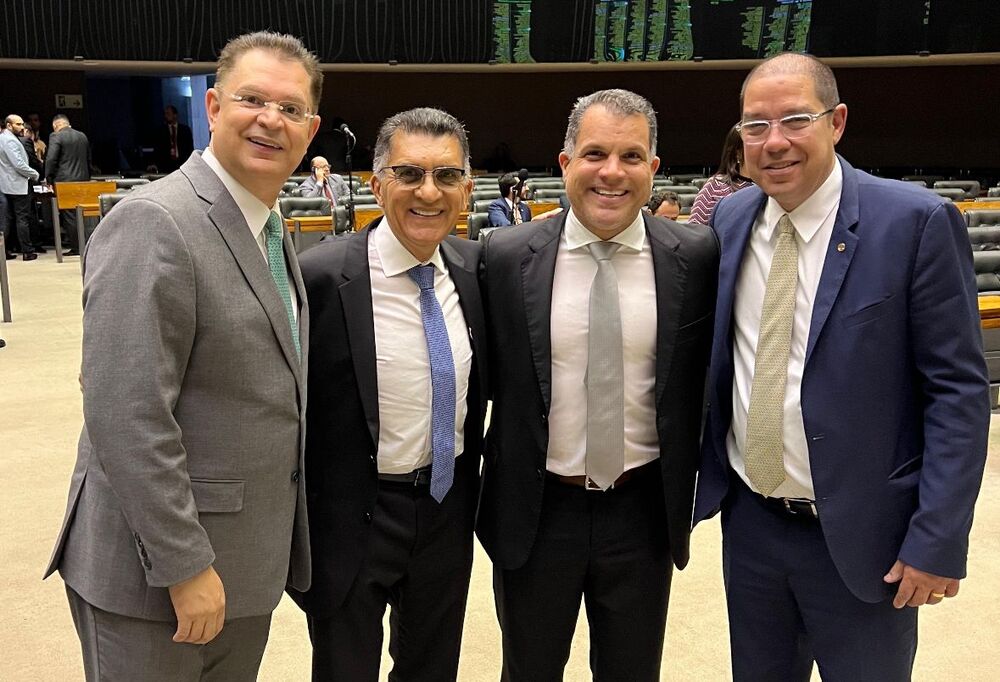 Deputado e líder do PL na câmara, Sóstenes Cavalcante, e Vice-presidente da Câmara dos Deputados Autineu Cortês recebem os doutores Thiago Barroso e Ogando Luiz em Brasília
