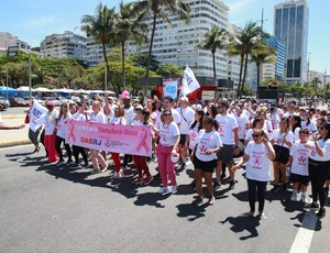 Outubro Rosa: OAB-RJ faz caminhada pela conscientização da prevenção ao câncer de mama