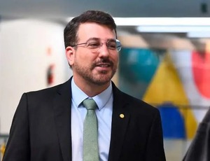 Secretário de Saúde  Daniel Soranz celebra retorno da UPA com 'clima de esperança', UPA de Costa Barros reabre com blindados da PM após sequestro de pacientes