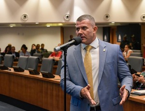 Deputado Alan Lopes chama prefeito do Rio de vagabundo