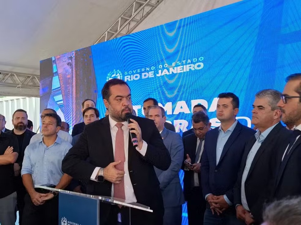 Castro sanciona novo Refis e espera arrecadar até R$ 3 bilhões no Rio de Janeiro