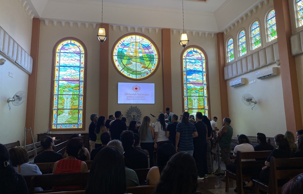 Dougllas Fernanddo lamenta a perda da cantora Vanessa Rios e presta sua última homenagem