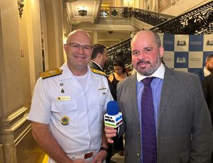 Contra-almirante Álvaro Valentim Lemos recebe homenagem no Dia Mundial Marítimo e destaca importância da formação naval '95% das mercadorias brasileiras dependem destes profissionais'