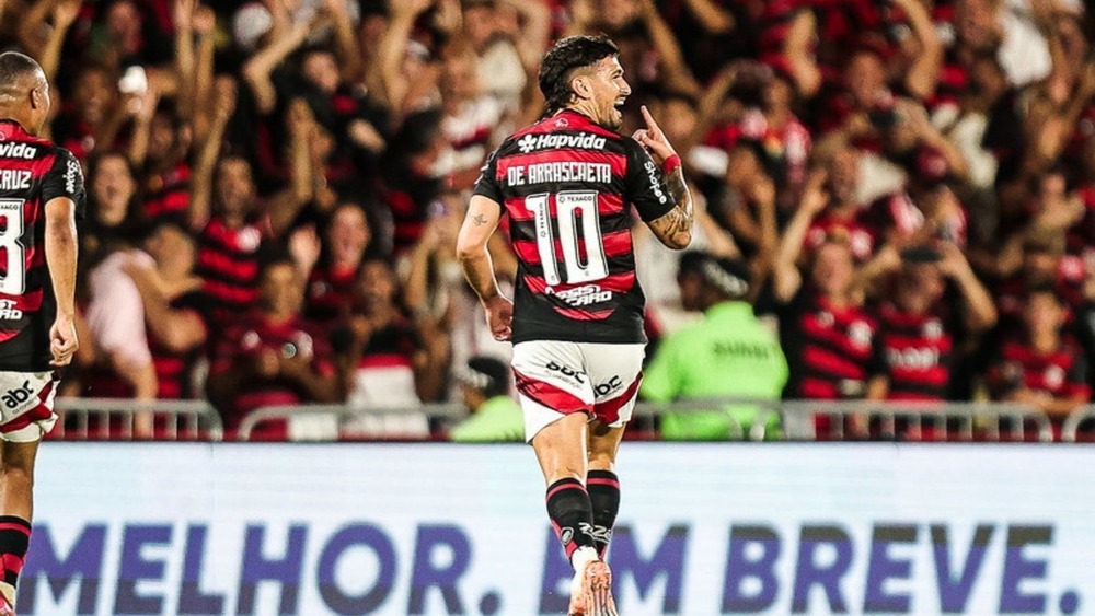 Ídolo da torcida, Arrascaeta entra para história do Flamengo com mais um recorde