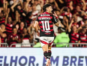 Ídolo da torcida, Arrascaeta entra para história do Flamengo com mais um recorde