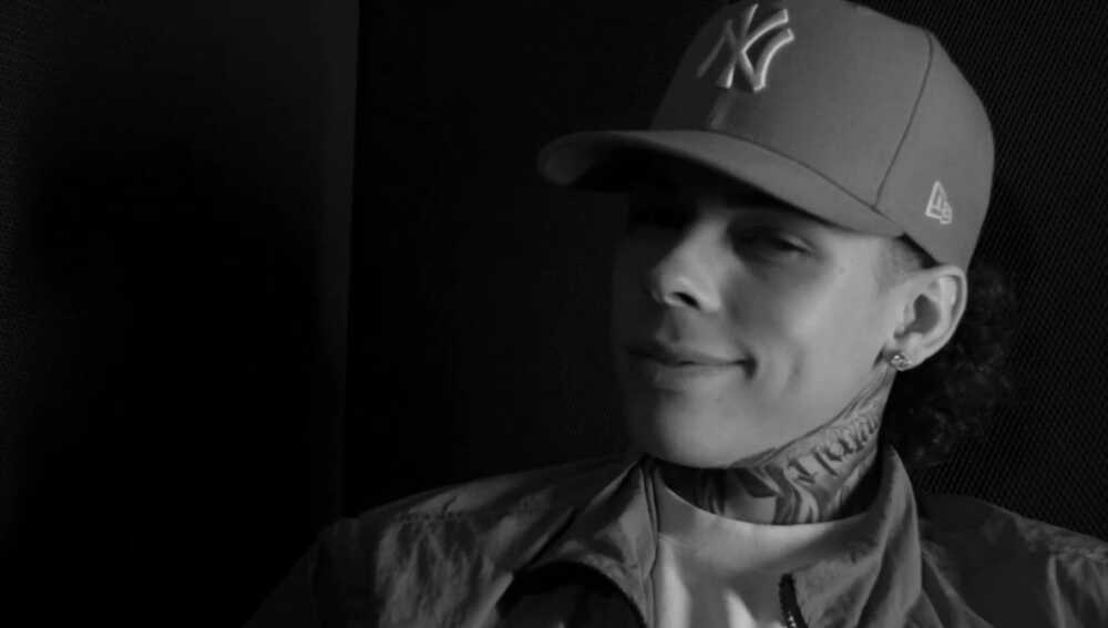 MC PH celebra o seu auge com o single “Vivendo no Topo”, produzido pelo premiado trio Los Brasileros