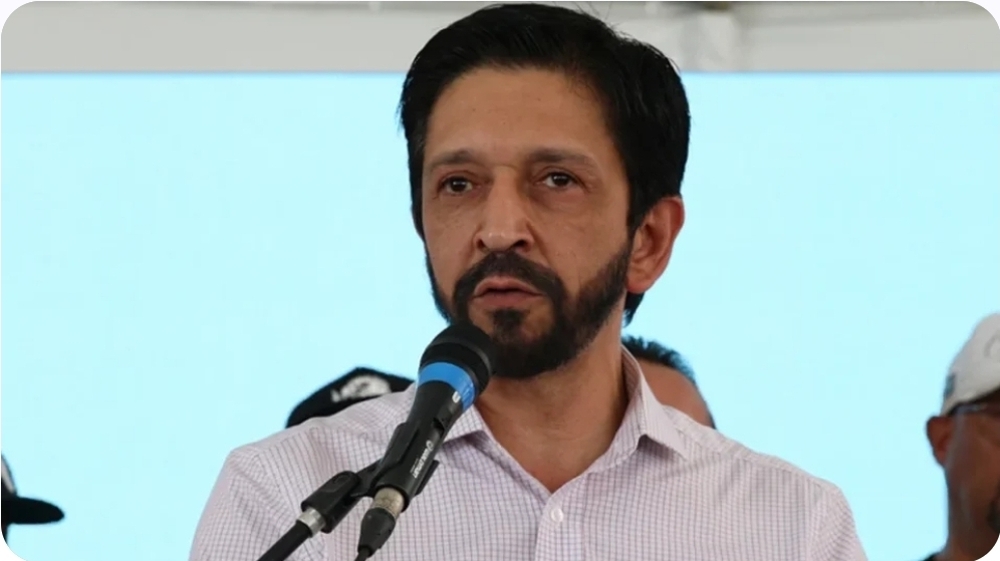 ‘Larga de ser babaca’, diz Nunes a manifestante em protesto contra derrubada de árvores
