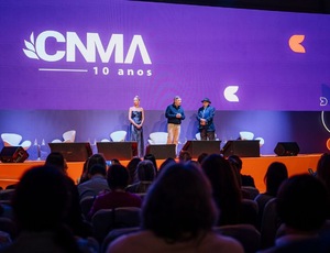 Renata Camargo brilha no 