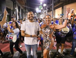Vanessa Rangeli estreia na Amaral Peixoto como Rainha de Bateria da Acadêmicos de Niterói