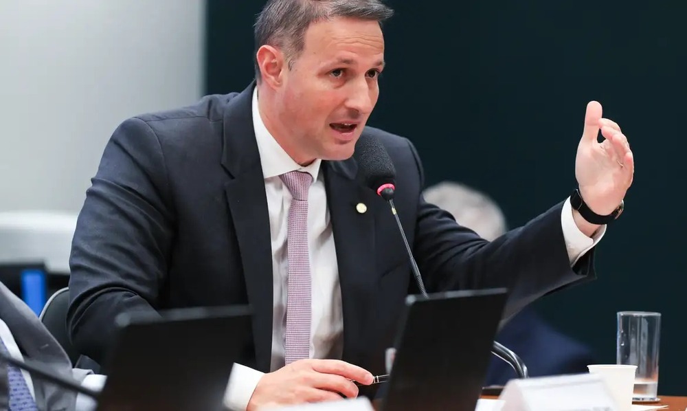 Câmara se prepara para batalha política decisiva sobre segurança pública. Relator cede à pressão e muda projeto que reduz poder da Polícia Federal