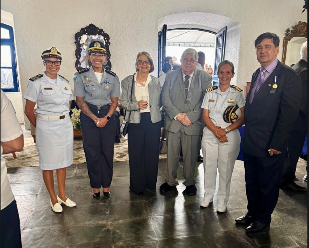 Marinha do Brasil celebra laços com a sociedade e reconhece personalidades como Amigos da Marinha