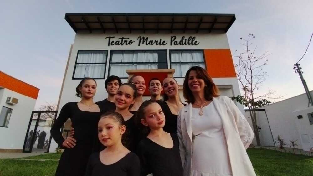 Alexânia (GO) ganha novo teatro com espetáculo inaugural da Cia Os Melhores do Mundo