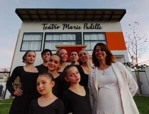 Alexânia (GO) ganha novo teatro com espetáculo inaugural da Cia Os Melhores do Mundo