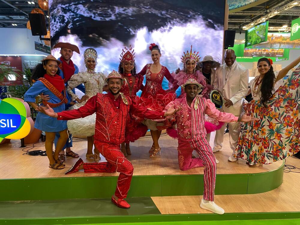 Ale Jansen leva energia brasileira ao World Travel Market London 2025