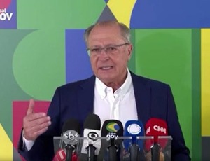 Um pequeno passo de US$ 9,7 bilhões, diz Alckmin sobre redução de tarifaço