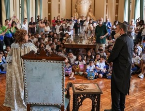 Alerj celebra a proclamação da República com visita teatralizada no palácio Tiradentes