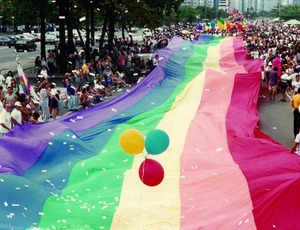 Há 30 anos, marcha no Rio inaugurava paradas do orgulho LGBT no Brasil