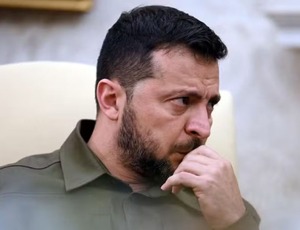 Aliados de Zelensky são acusados de desviar R$ 533 milhões em meio à guerra com a Rússia