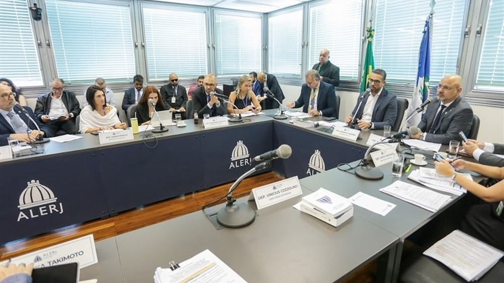 CCJ da Alerj quer Liquidação de tudo no Estado: A lista soma, agora, 75 endereços. Foram incluídos o Complexo do Maracanã, Aldeia Maracanã, Estádio Olímpico Nilton Santos, a Central do Brasil e a Rodoviária Novo Rio