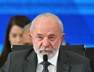 Lula indica Messias para vaga de Barroso no STF