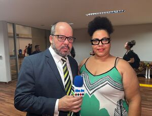Cantora Ana Paula transforma trauma familiar em instrumento de mobilização 'Chega da carne mais barata ser a carne preta': o grito de resistência que ecoou em Brasília