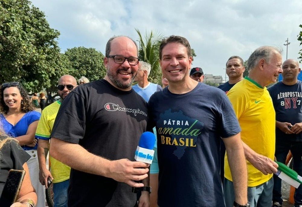 Saída de Ramagem do Brasil irrita Bolsonaro, gera tensão no PL e pode impactar candidatura em 2026
