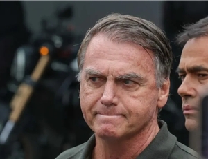 Médicos de Bolsonaro falam em ‘confusão mental’ no episódio da tornozeleira e suspendem remédio