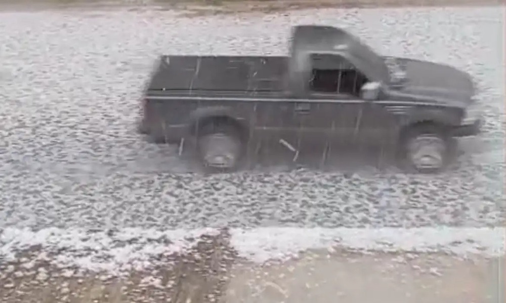 Queda de granizo atinge mais de 34 mil pessoas em Erechim